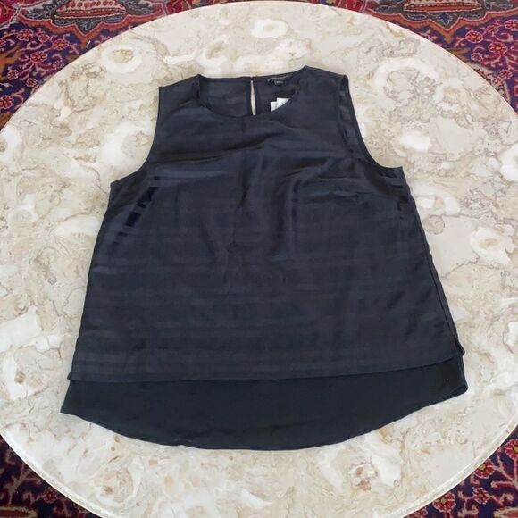 NWT! Banana Republic Black Sleeveless Overlay Blouse - Picture 8 of 13